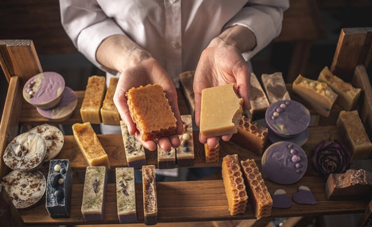 Les Secrets de Fabrication du Savon au Miel Fait Maison - Un Tutoriel Détaillé